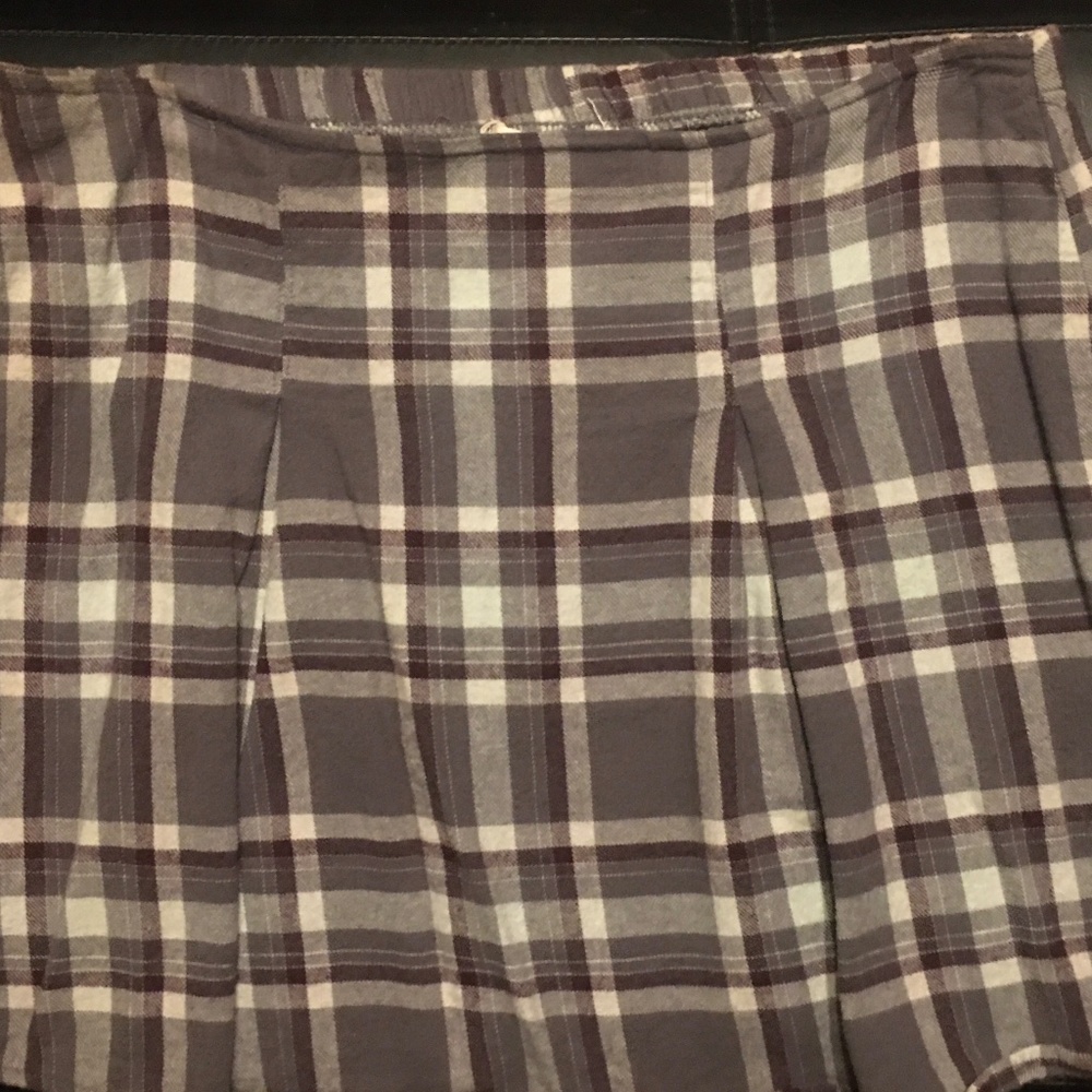 Plaid mini skirt, light and comfortable